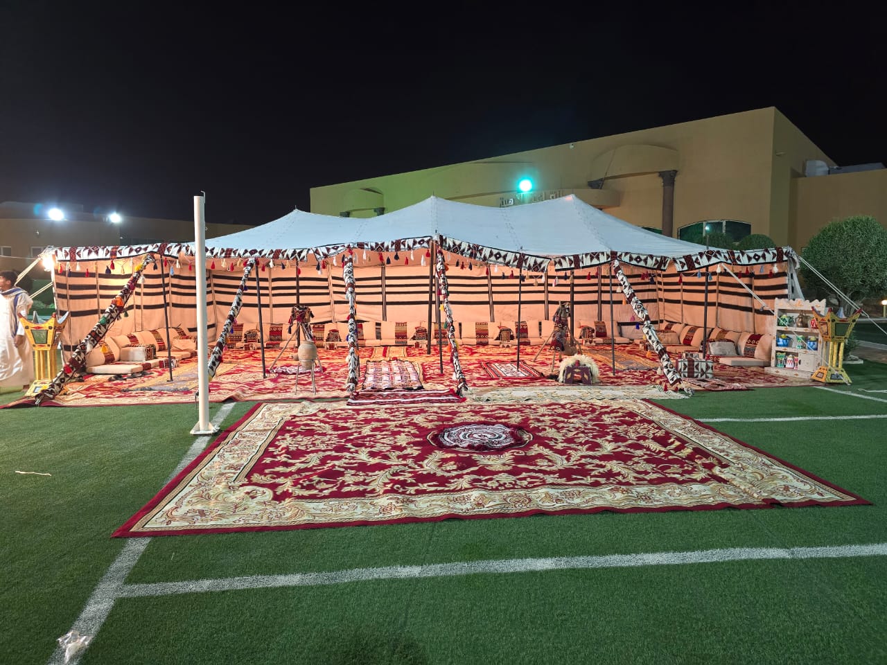 غلاف المقال: دليل مختصر لاختيار منسق حفلات مناسب في الرياض