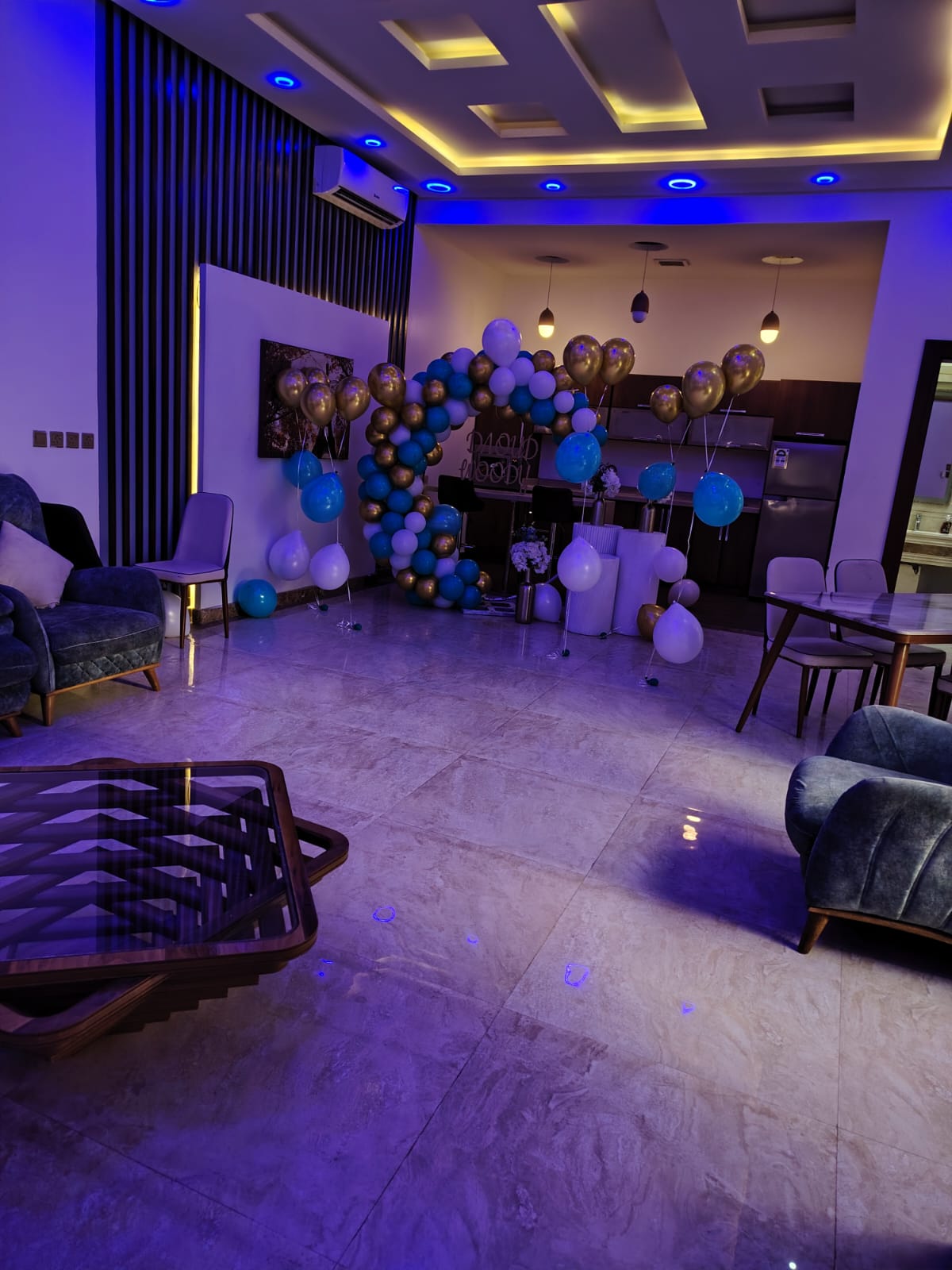 غلاف المقال: كيف تنسق مناسبة تحديد الجنين بشكل أنيق؟