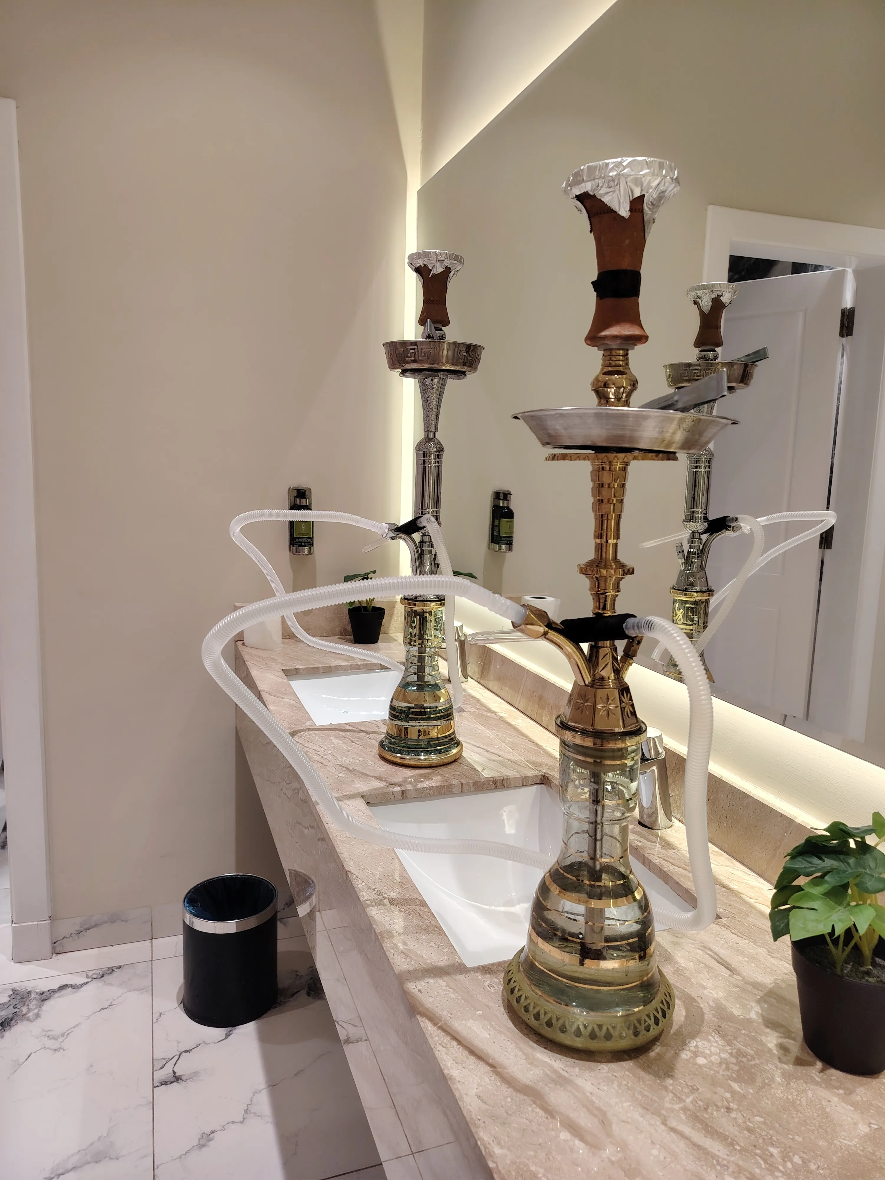 تأجير شيش مع جميع الملحقات